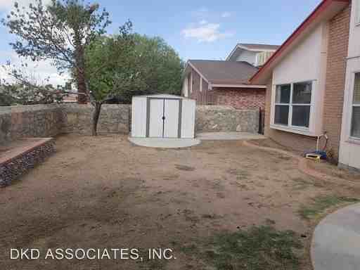 11516 Crazy Horse Dr - Photo 3 of 19