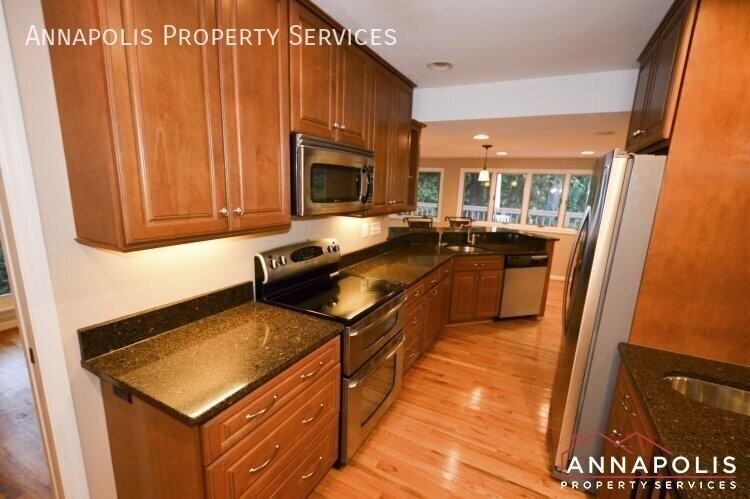 2976 Poplar Trl - Photo 2 of 38