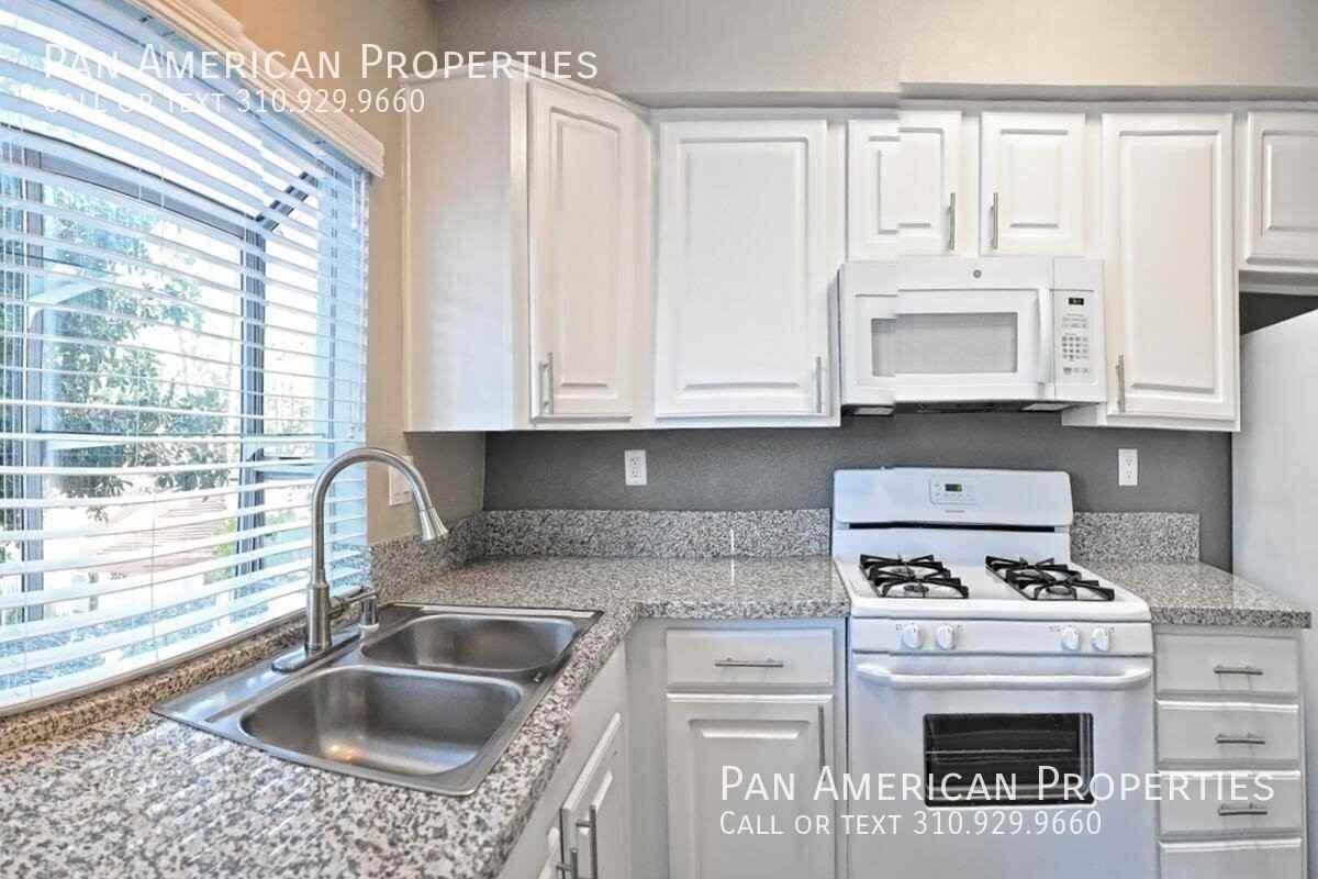 Creekside Laguna Apartments - Photo 6 of 7