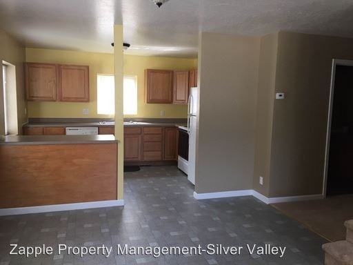 306 Main St - Photo 3 of 6