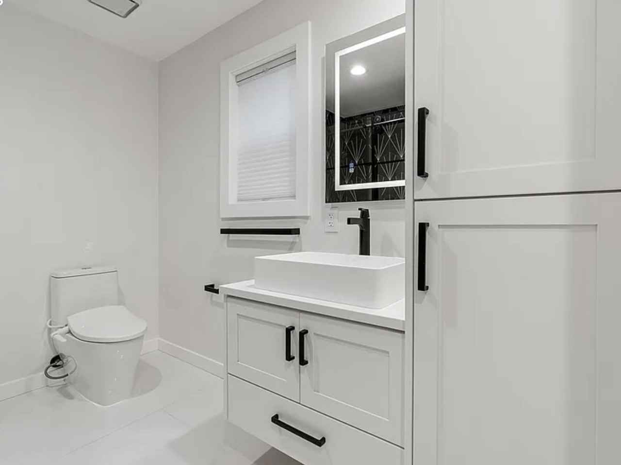 1240 Sw Cardinell Way #NA - Photo 2 of 31