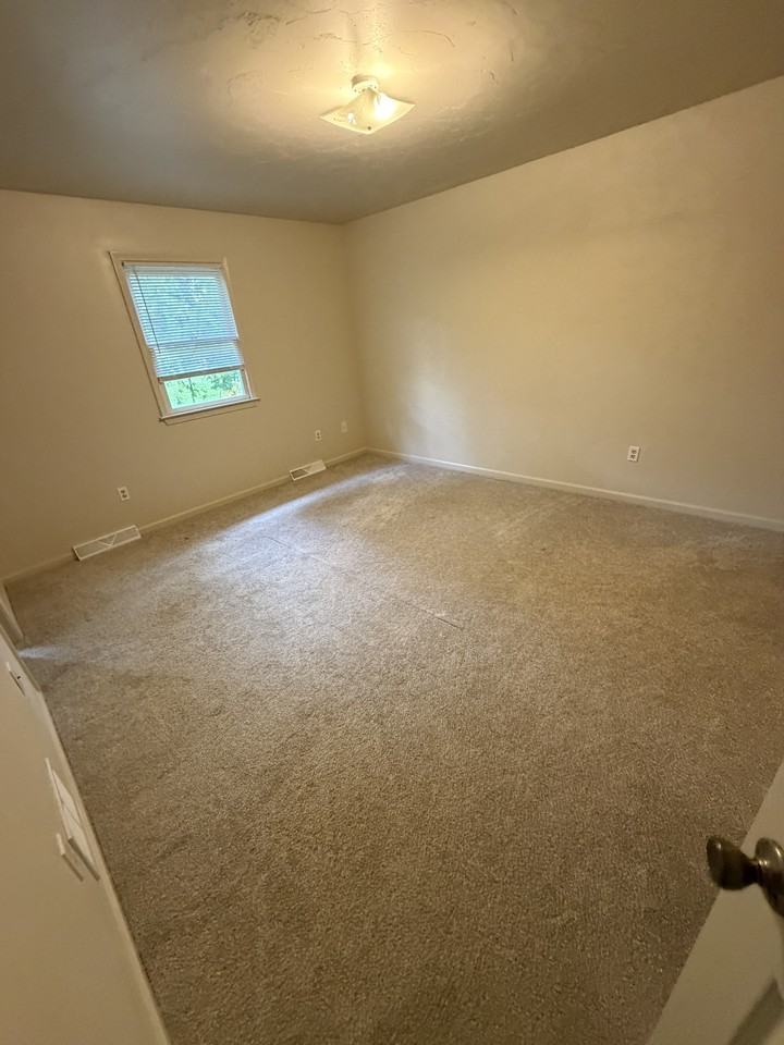 891 Mcallister St #891 - Photo 3 of 14