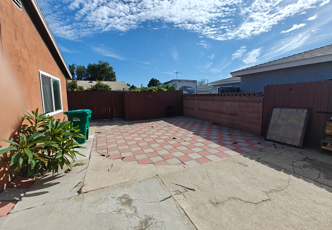 1153 E 71st St #NA - Photo 4 of 15