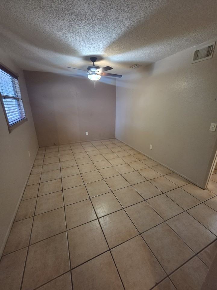 2825 Willow Ave #B - Photo 6 of 19