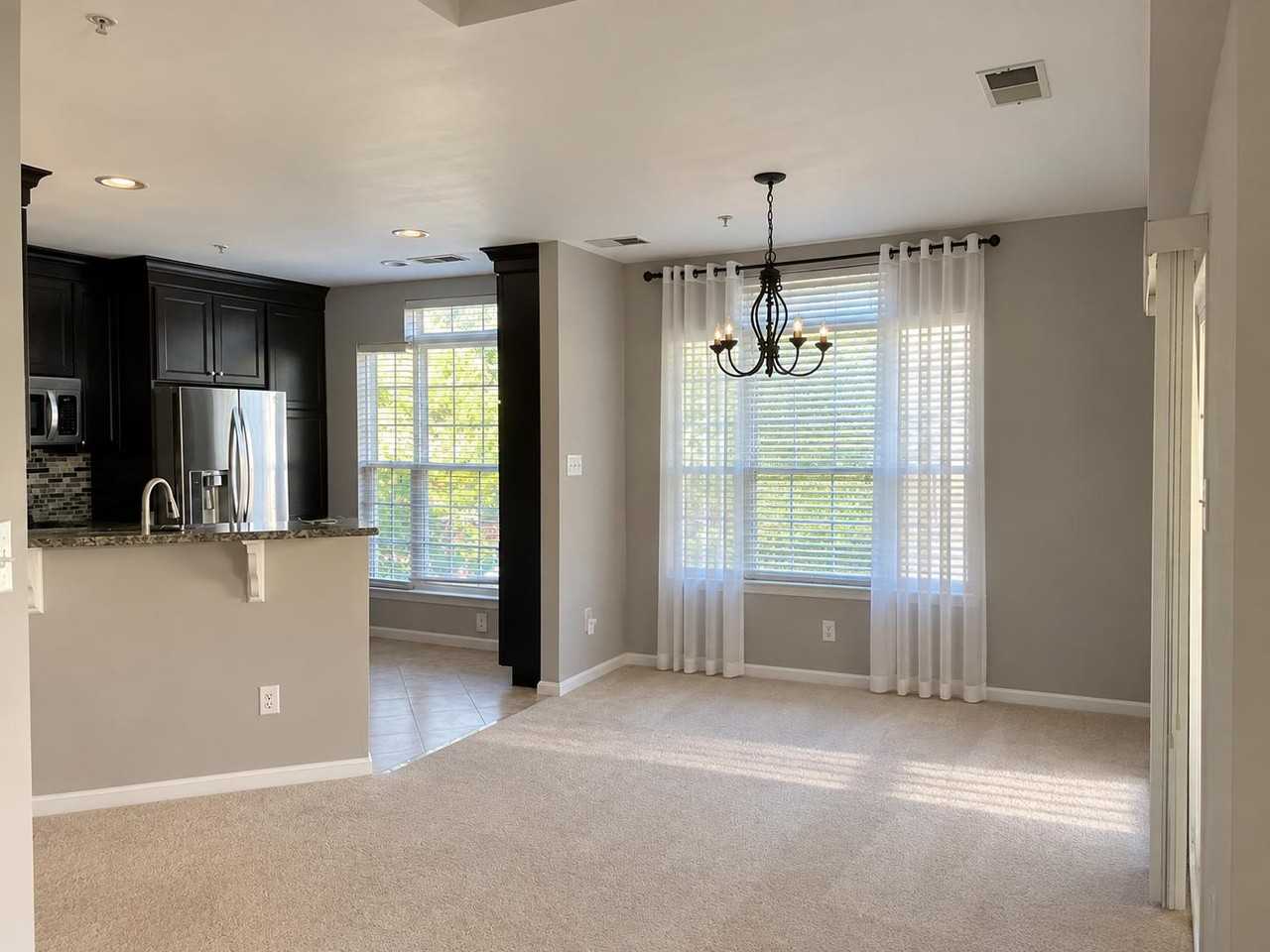 25272 Riffleford Sq #200 - Photo 4 of 23