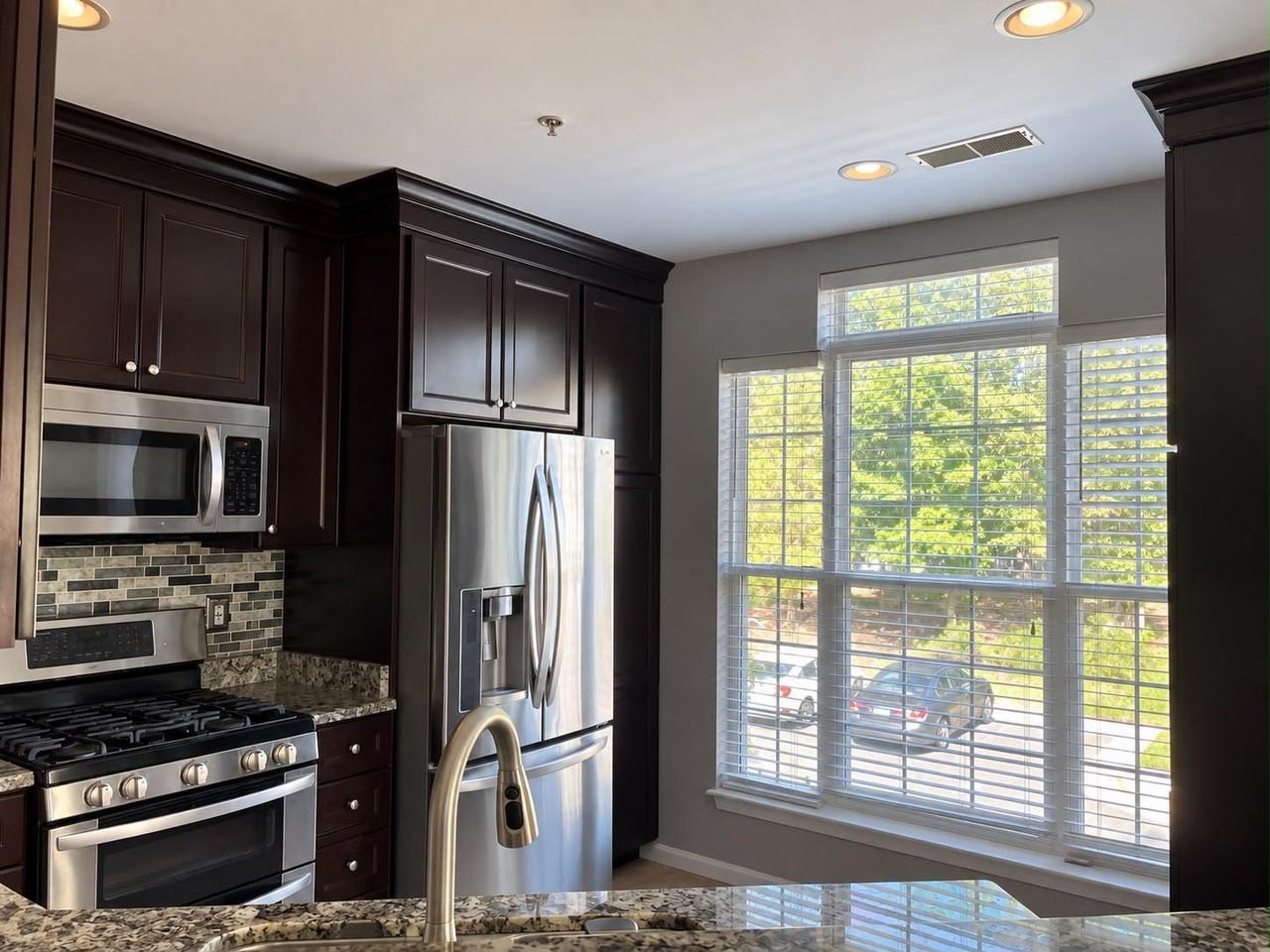 25272 Riffleford Sq #200 - Photo 7 of 23