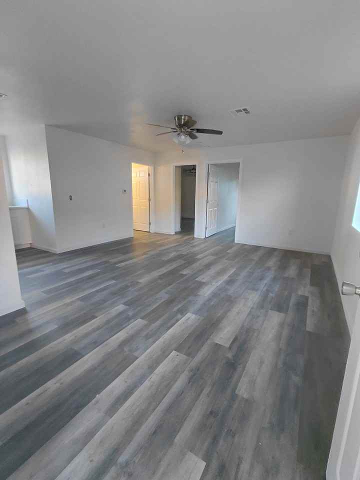517 Blair Ave #2 - Photo 4 of 12
