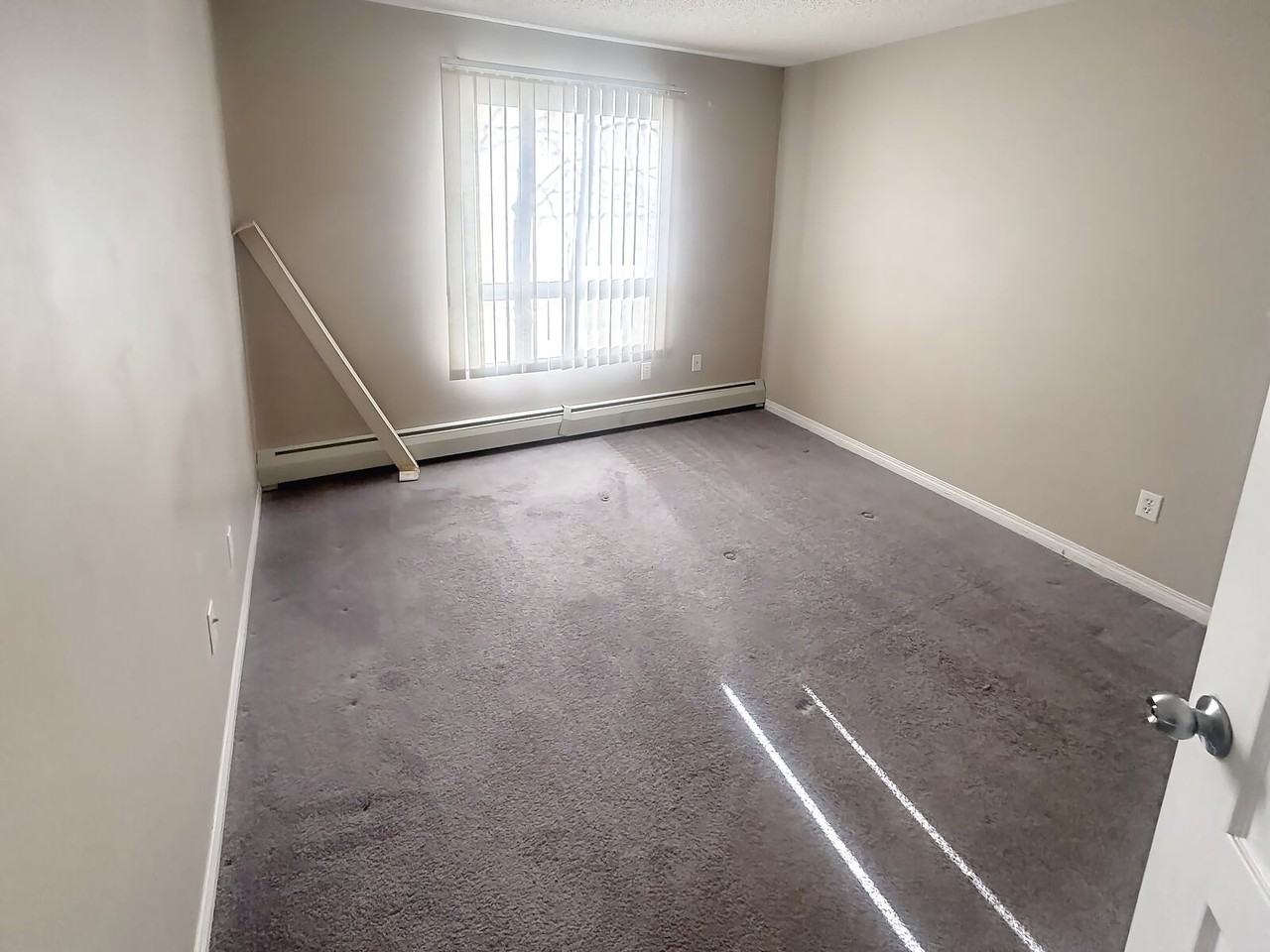 7331 Park Place South - Photo 5 of 15