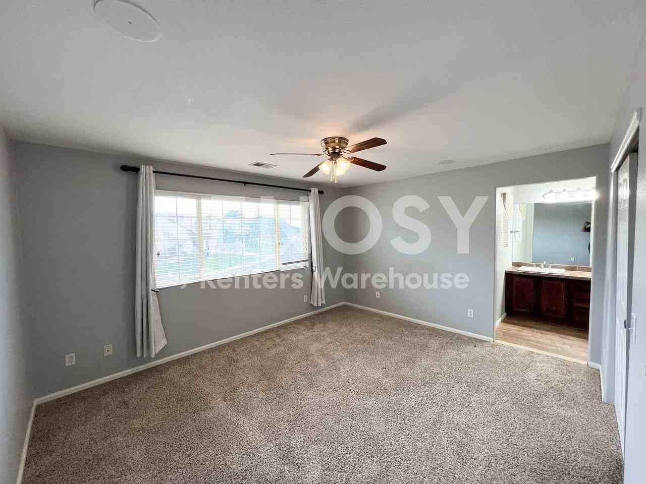 5118 S Sicily St - Photo 6 of 14
