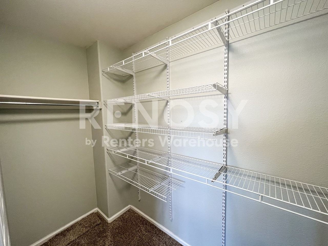 5118 S Sicily St - Photo 7 of 14