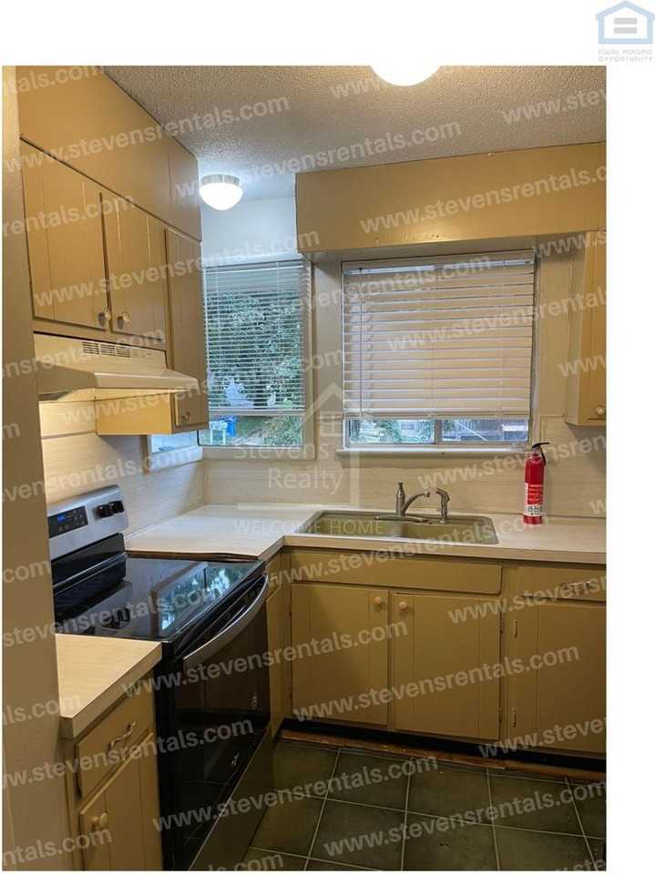4602 Plaza Hills Ln #A - Photo 6 of 15