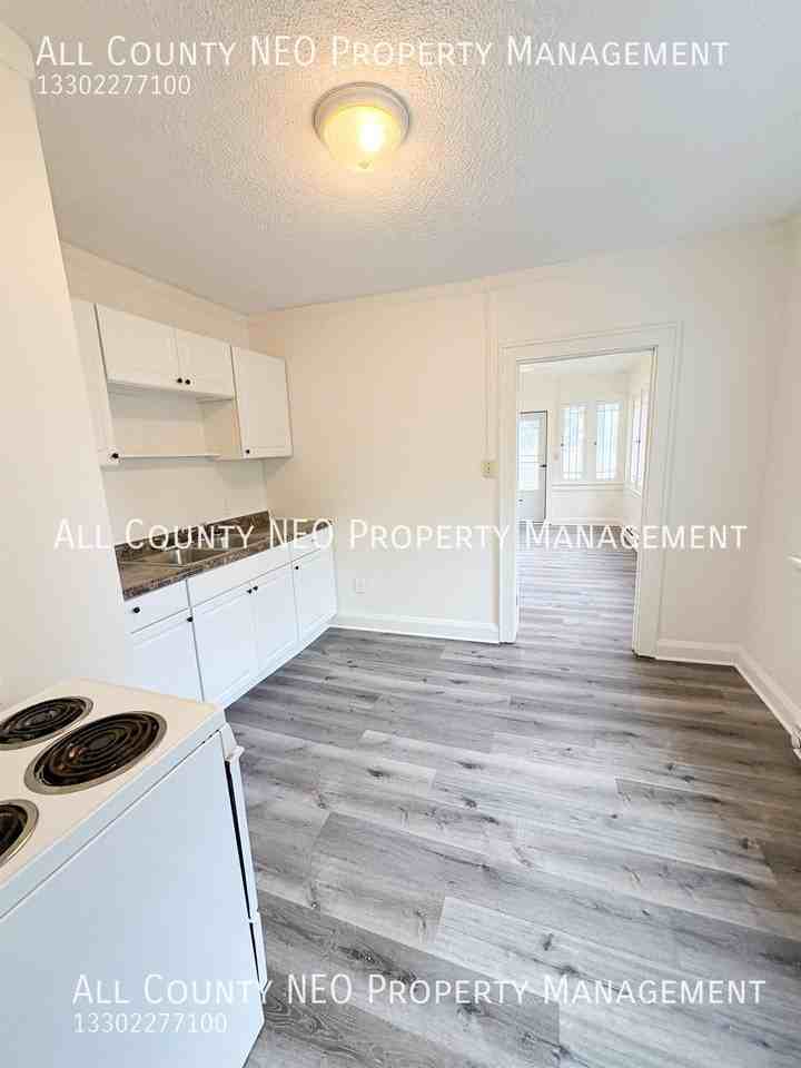 739 1/2 Sumner St #739 - Photo 5 of 13