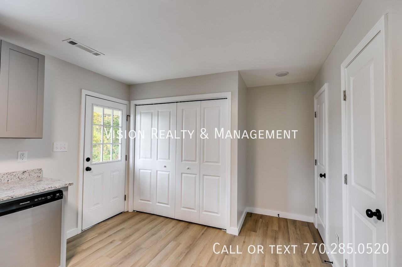 409 Tallapoosa St W #4 - Photo 5 of 15