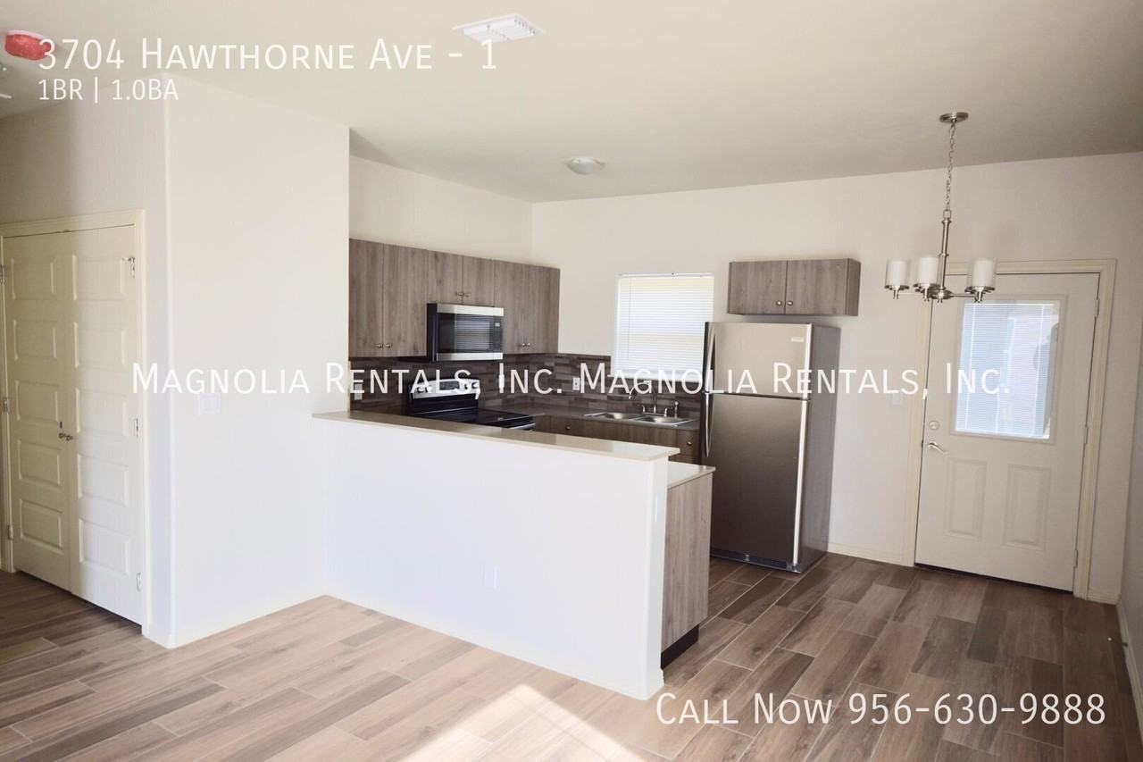 3704 Hawthorne Ave #1 - Photo 4 of 26
