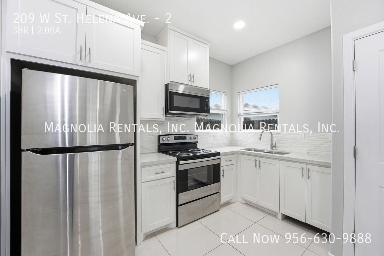 209 W Saint Helena Ave #2 - Photo 3 of 14