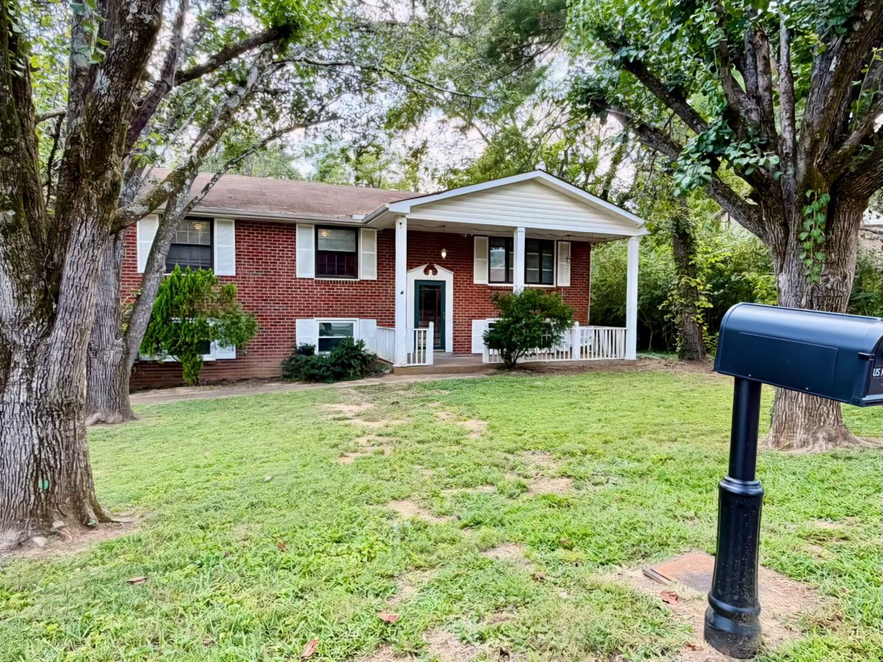 626 Truxton Ct #NA - Photo 2 of 19