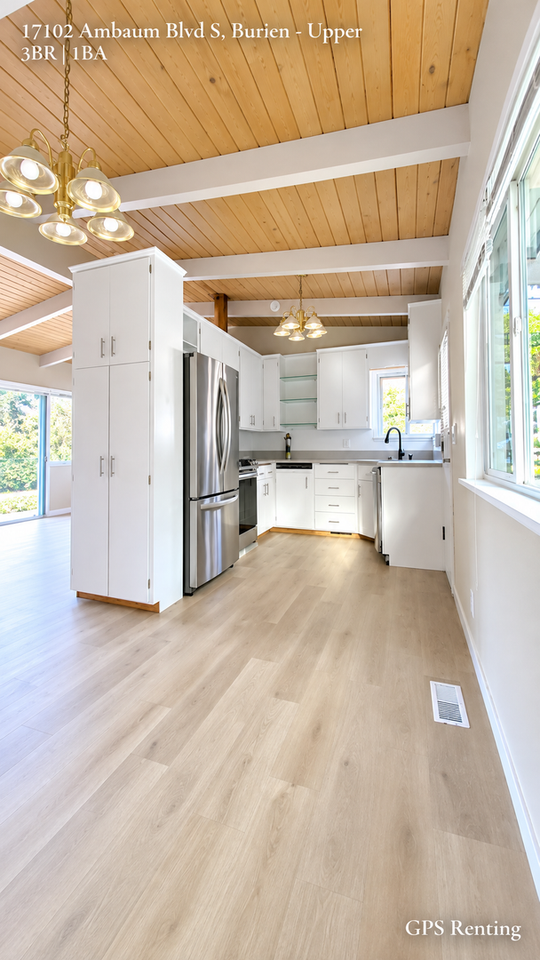 17102 Ambaum Blvd S - Photo 4 of 13