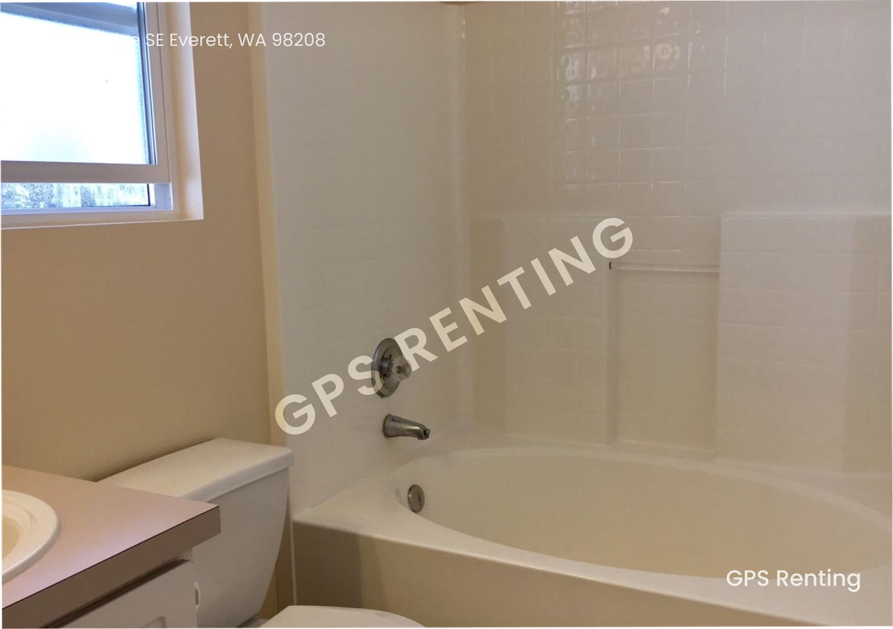 15211 50th Ave Se - Photo 5 of 25