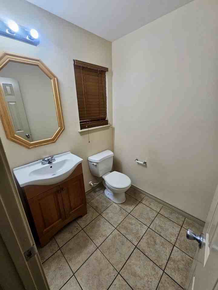 3905 Fernando Dr - Photo 6 of 17