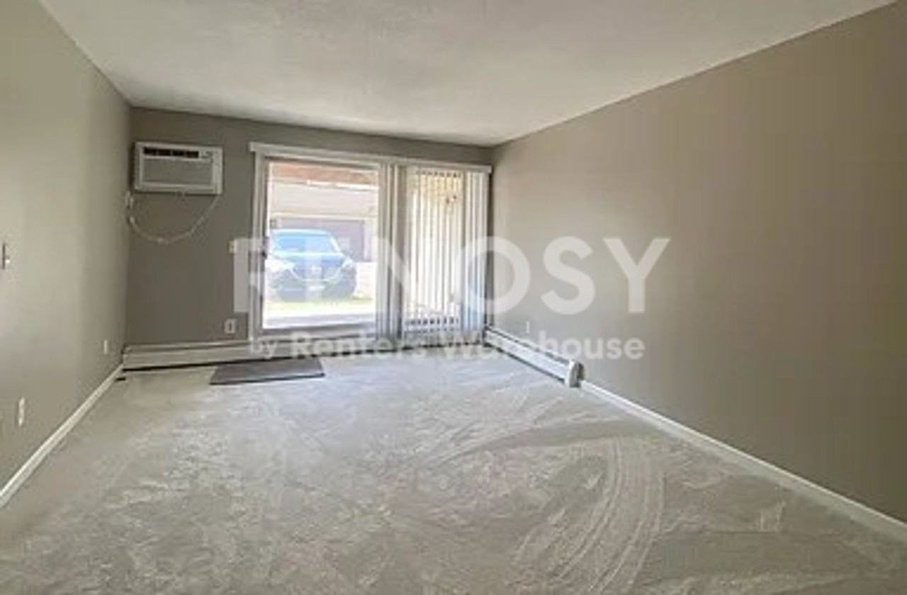 10750 Rockford Rd #102 - Photo 4 of 12
