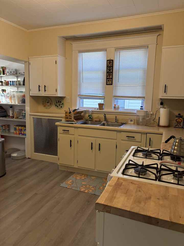 31 Hollywood Ave #2 - Photo 6 of 18