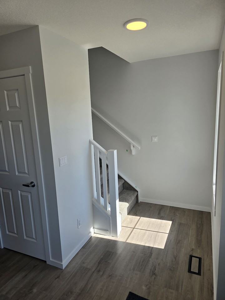 442 Osborne Dr Sw - Photo 2 of 16