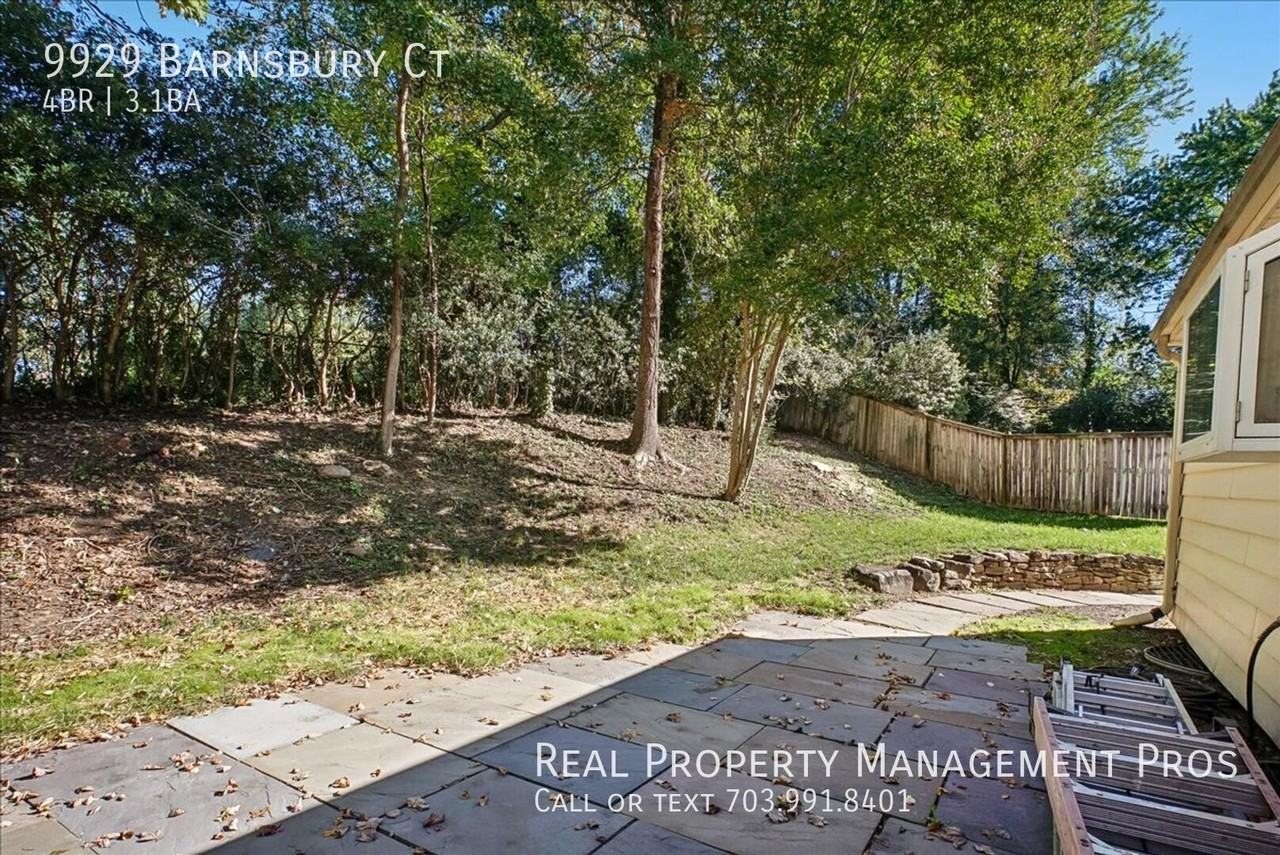 9929 Barnsbury Ct - Photo 4 of 50
