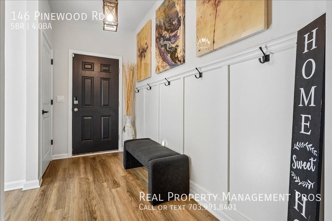 146 Pinewood Rd - Photo 2 of 50