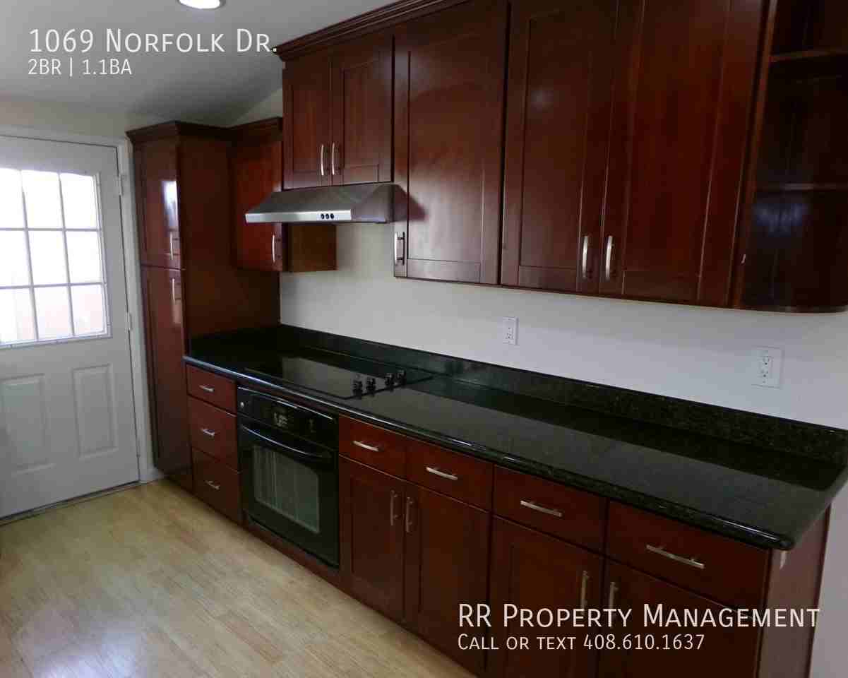 1069 Norfolk Dr - Photo 7 of 18
