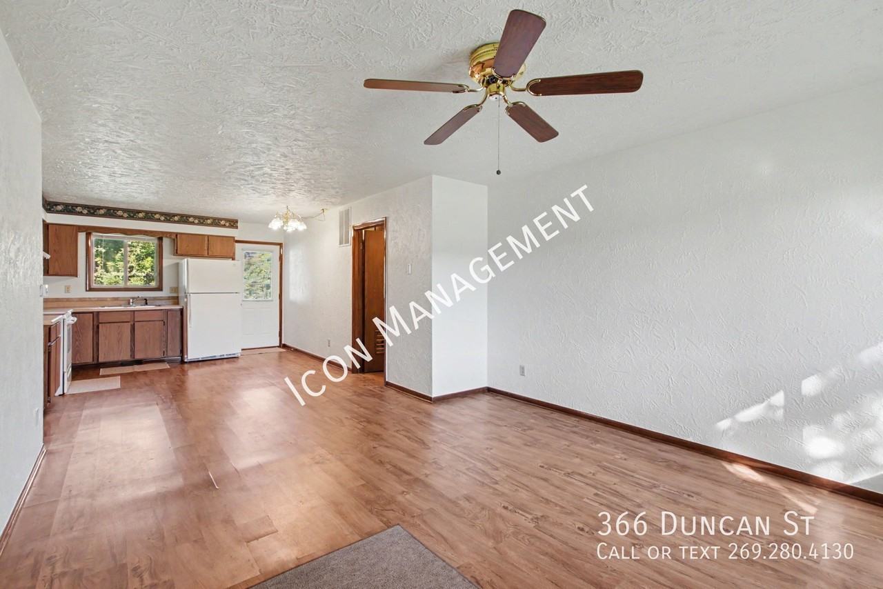 366 Duncan St - Photo 3 of 16
