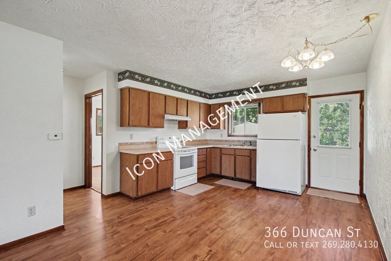 366 Duncan St - Photo 5 of 16