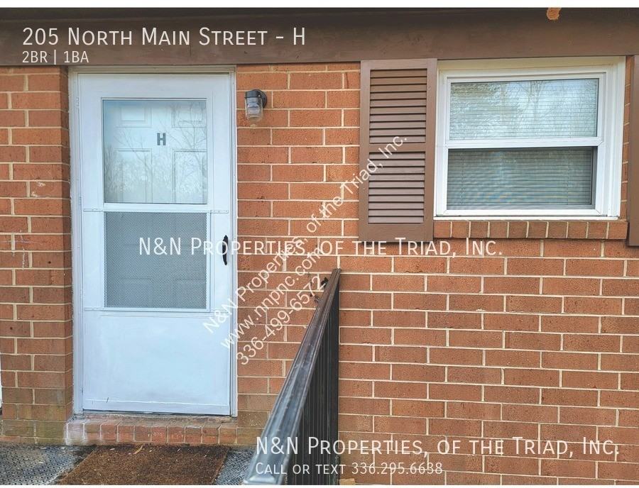 205 N Main St #H - Photo 5 of 17