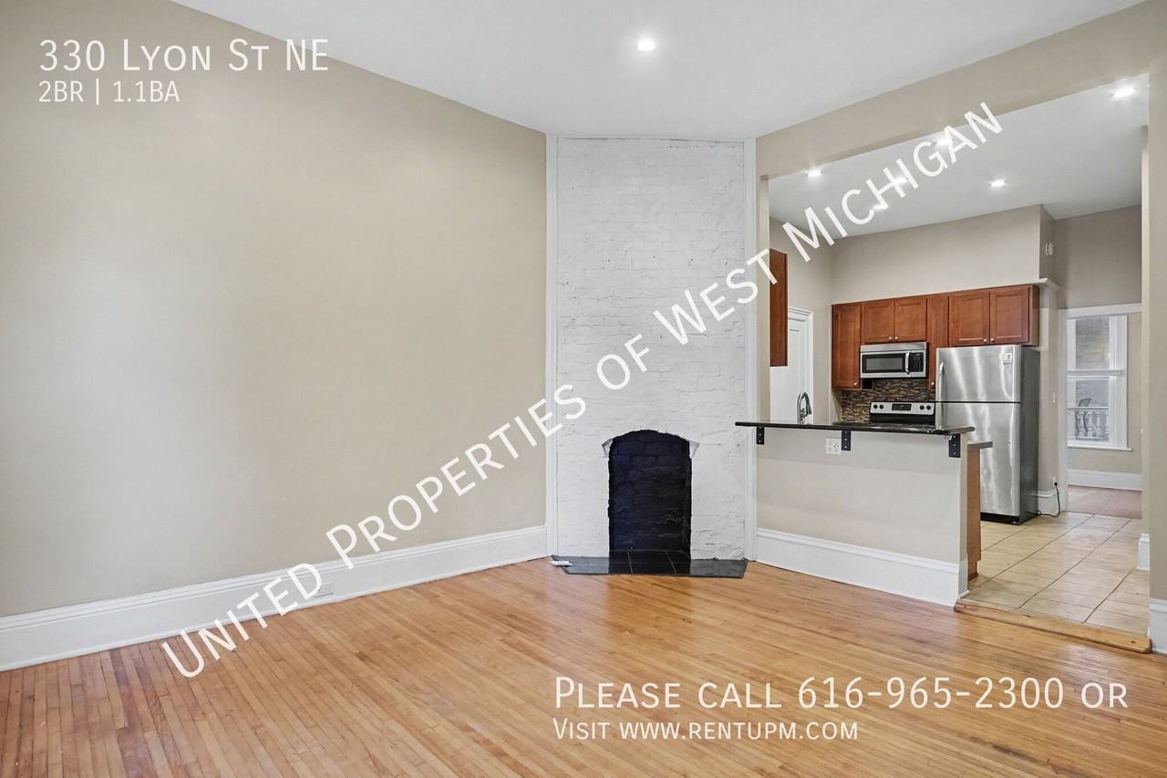330 Lyon St Ne - Photo 4 of 18