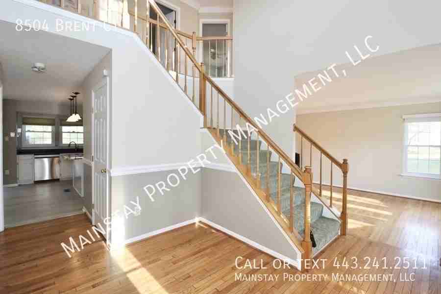 8504 Brent Ct - Photo 3 of 45