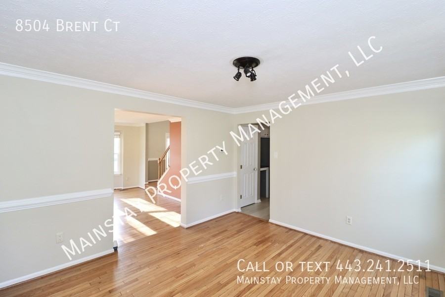 8504 Brent Ct - Photo 7 of 45