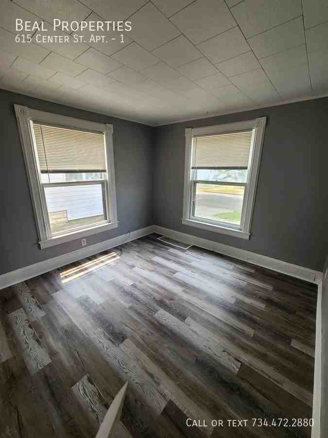 615 Center St #1 - Photo 5 of 8