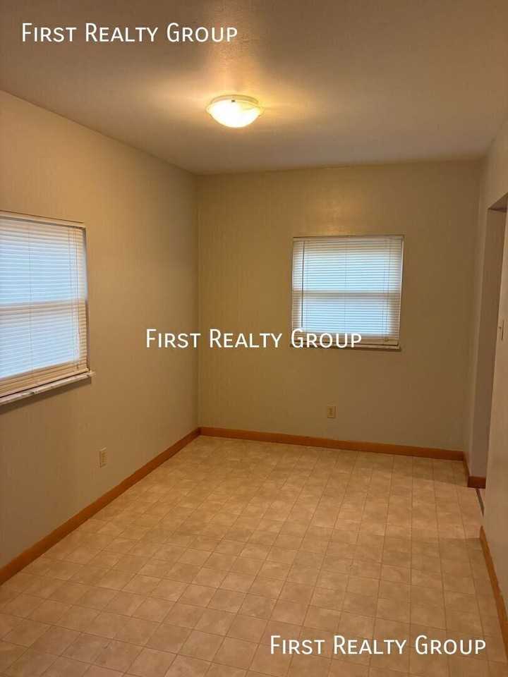 2424 Mundale Ave #1 - Photo 6 of 10