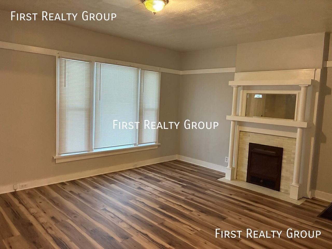 137 Illinois Ave - Photo 2 of 13