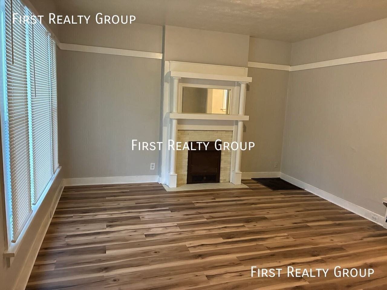 137 Illinois Ave - Photo 3 of 13