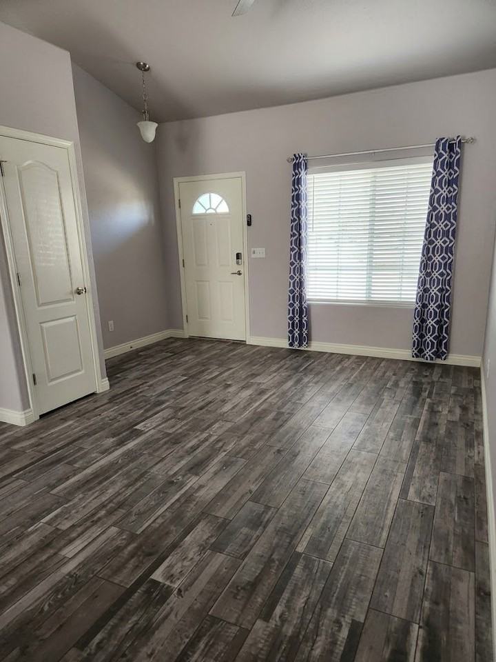 3215 Barbera St - Photo 2 of 16
