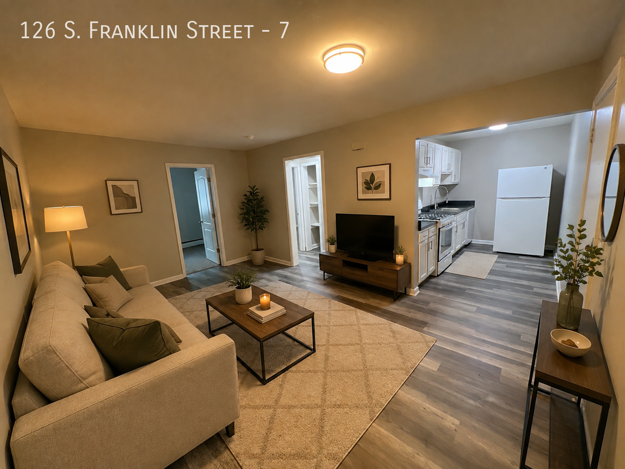 126 S Franklin St #7 - Photo 5 of 18