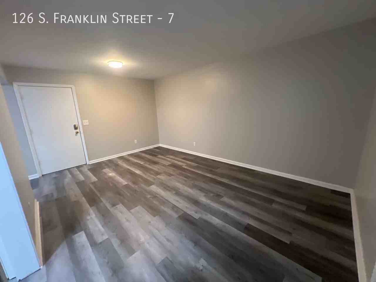 126 S Franklin St #7 - Photo 6 of 18
