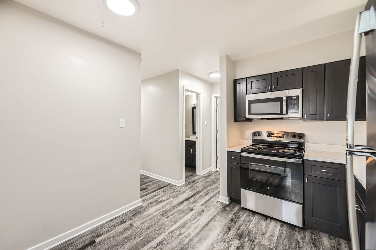 1919 S Depew St #24 - Photo 4 of 17