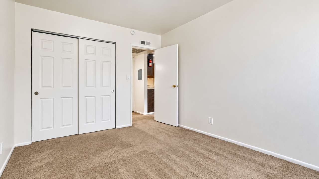 1929 S Depew St #36 - Photo 5 of 7