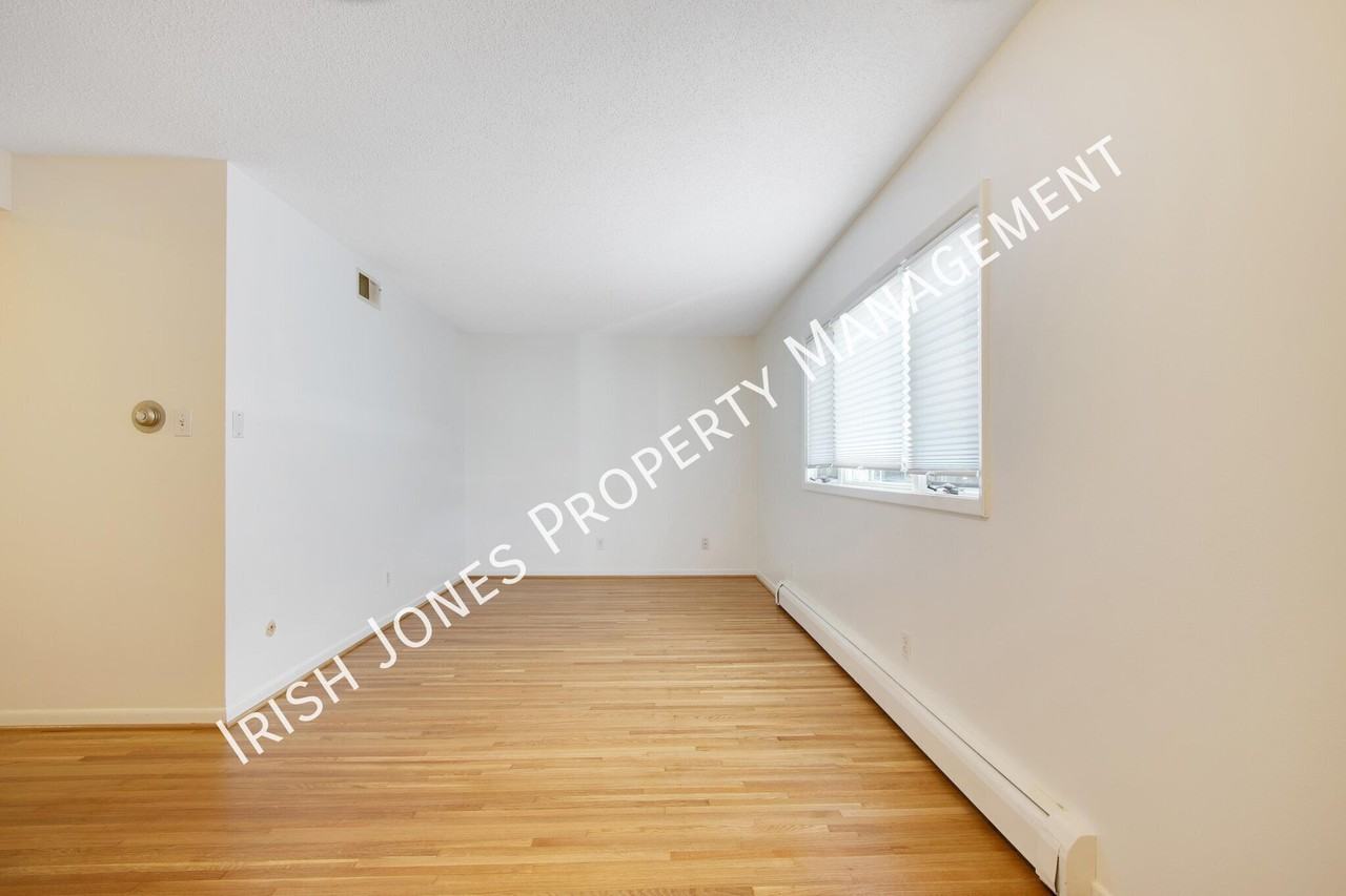 50 Eaglebrook Dr - Photo 2 of 18