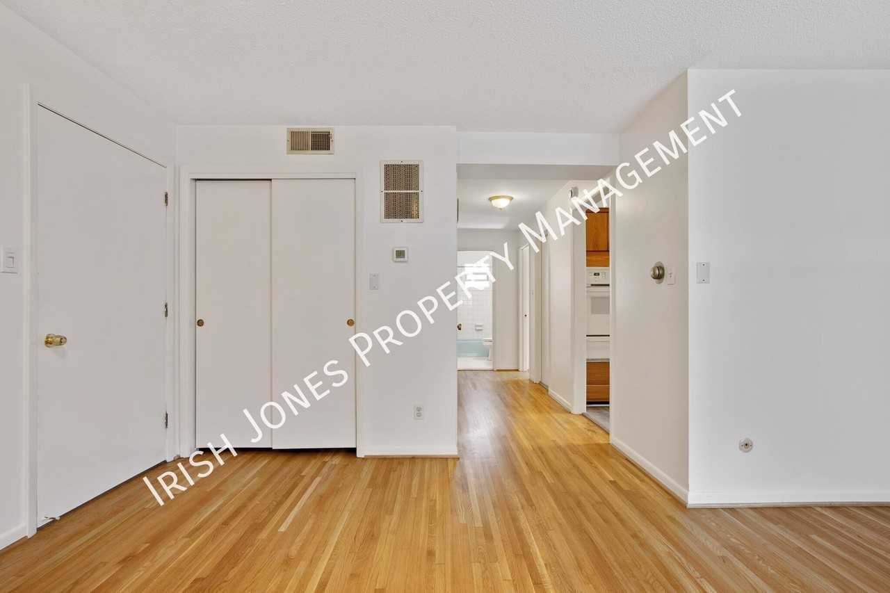 50 Eaglebrook Dr - Photo 4 of 18