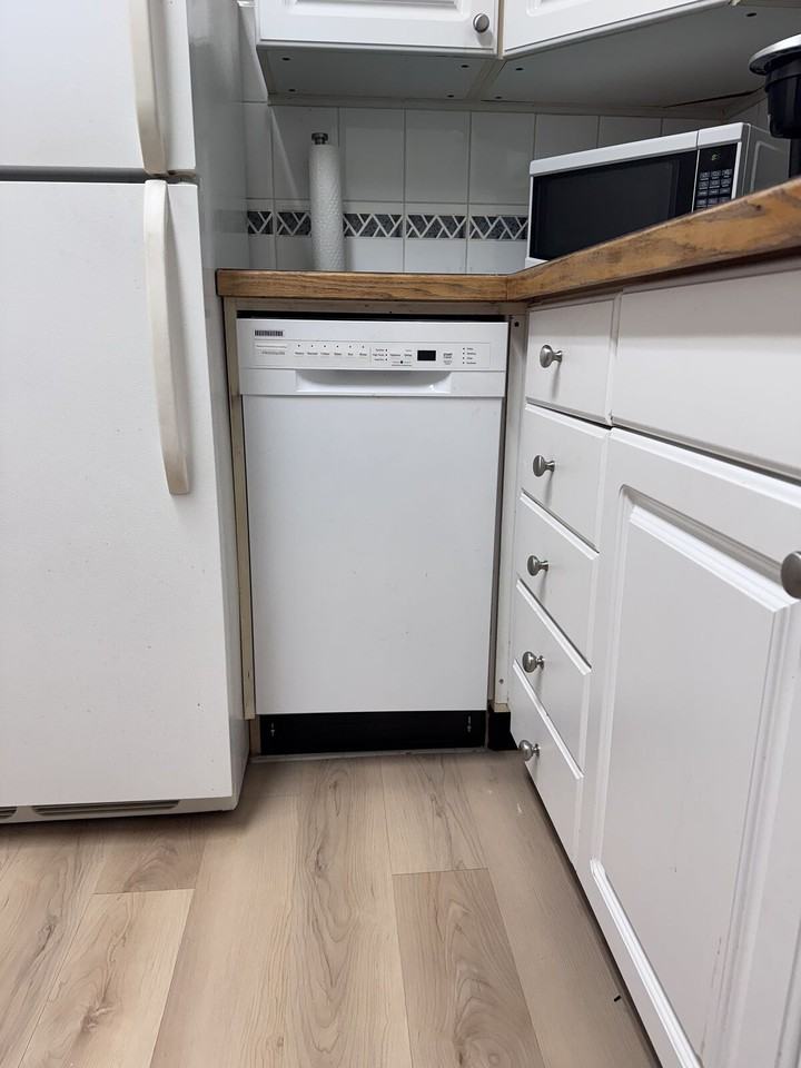 300 - 2 - 1313 1 St Ne - Photo 2 of 20