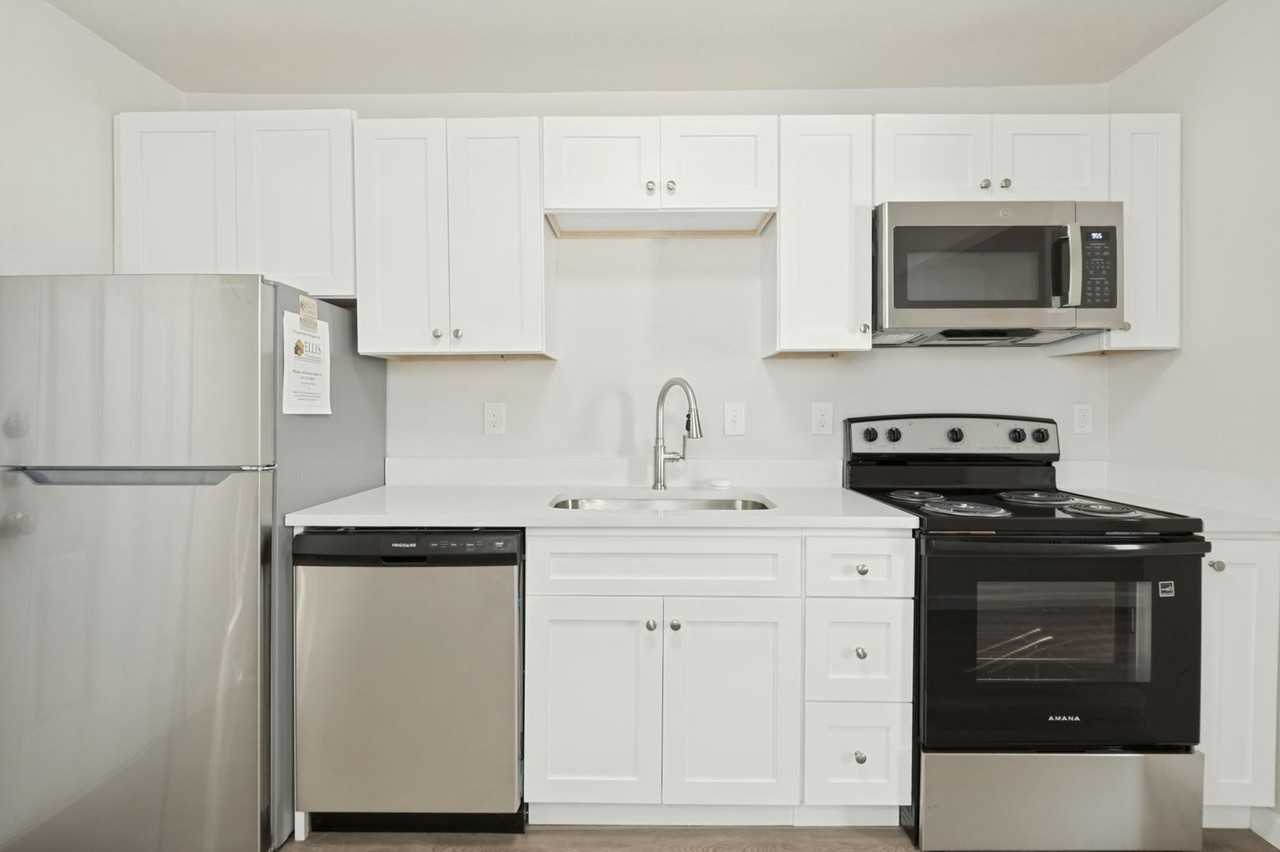 407 N Justin Ave #A - Photo 5 of 12
