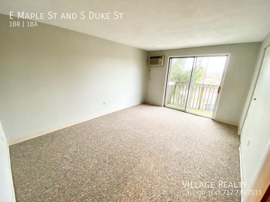 509 E Maple St #A - Photo 6 of 37