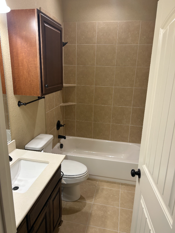 1102 Westminster Dr - Photo 2 of 14
